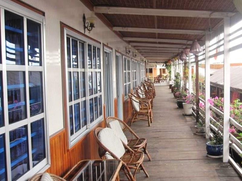 Floating Hotel 朱笃 外观 照片